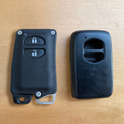 Comparison of YMD2 - 2 Button Kit and OEM key fob 